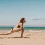 4 Equestrian lunge, right leg back