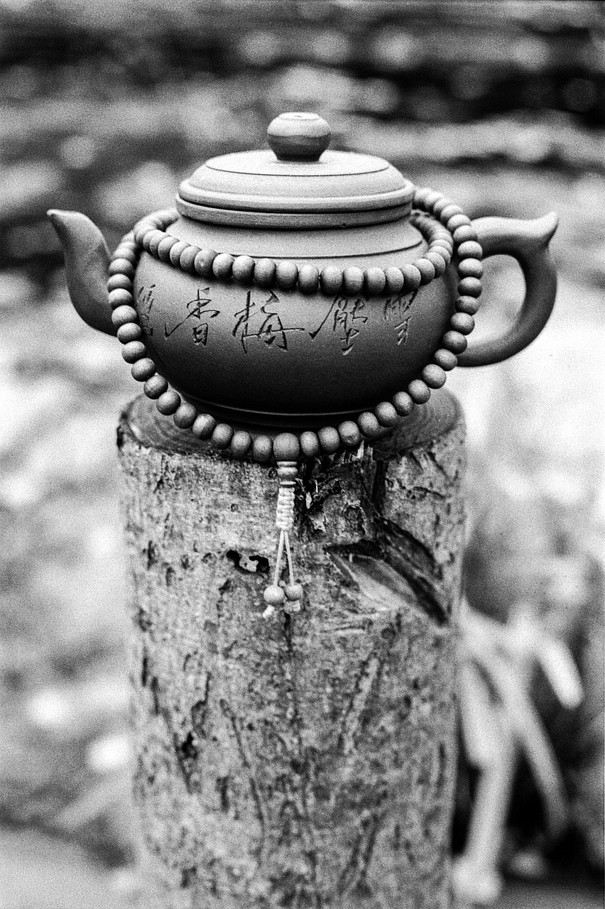 Teapot, mala, praying beads, buddhist, prayer, religion, tibetan, pray, rosary, old, meditating, wooden, buddhism, zen, tibet, india, traditional, bead, white, japan, necklace, hindu, asia, wood, medi